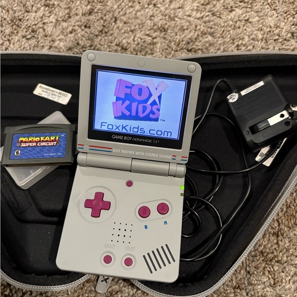 Nintendo Game Boy Advance SP - Gray